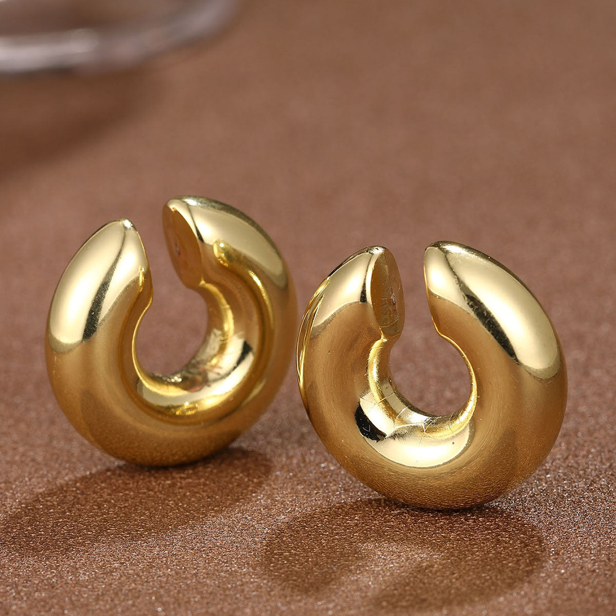 Wholesale 18k plated thick cylindrical tube hollow ear clip
