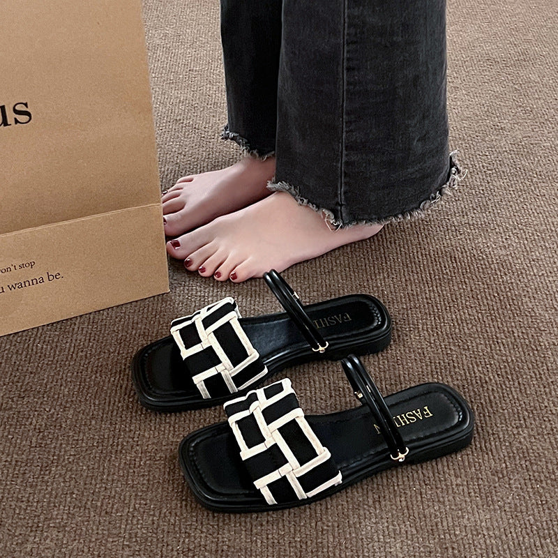 Wholesale All-match Roman Flat All-match Black and White Slippers
