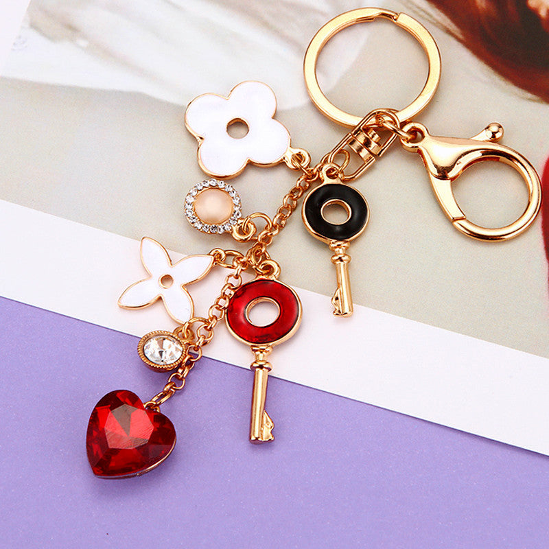 Wholesale Pink Four Leaf Clover Love Lock Keychain Rhinestone Inlaid Metal Car Key Ring Fashion Accessory Gift