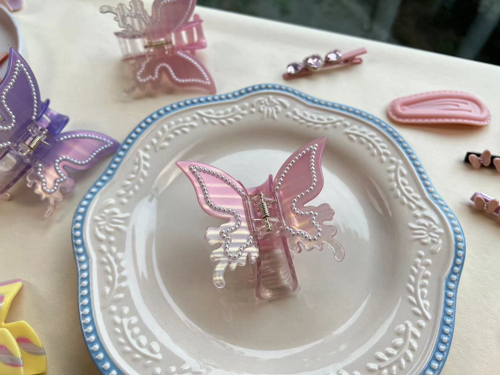 Wholesale Acetate Butterfly Gradient Hair Clips