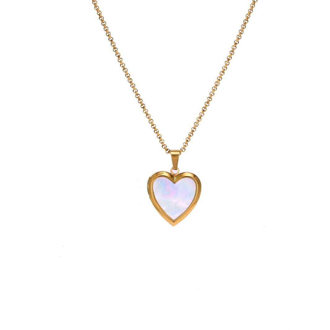 Wholesale Valentine' s Day heart-shaped opening and closing box pendant necklace