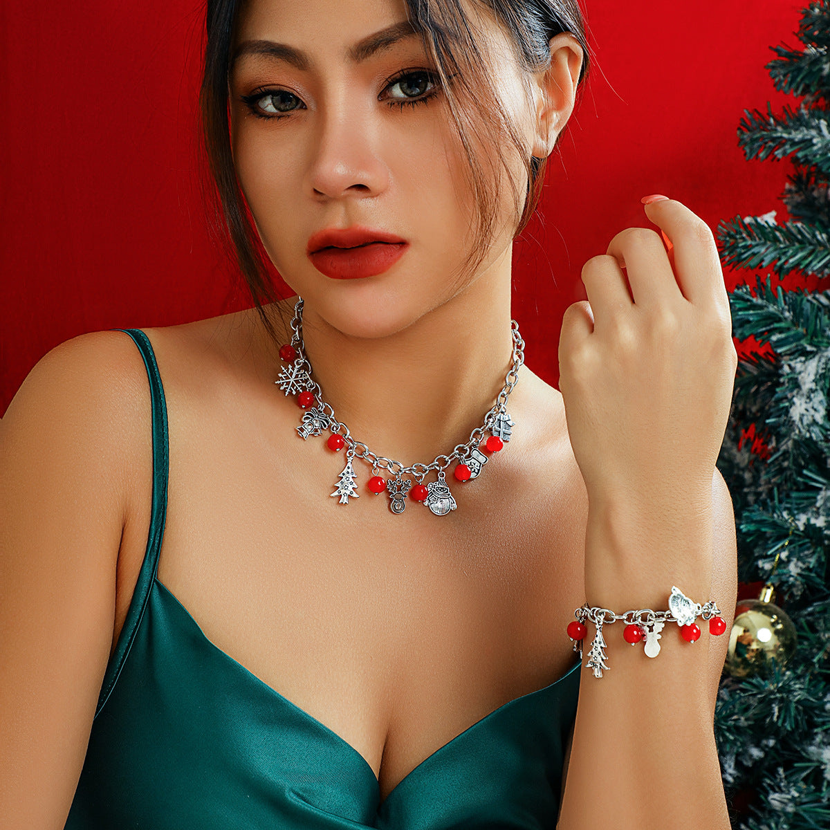 Wholesale Christmas tree bell necklace