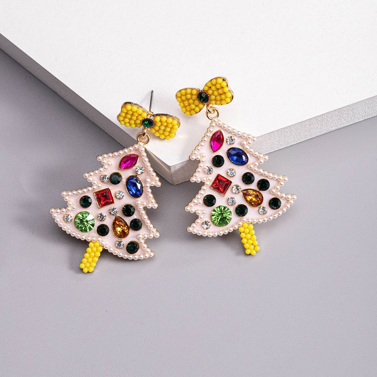 Wholesale Cute cartoon beaded  Christmas tree earrings