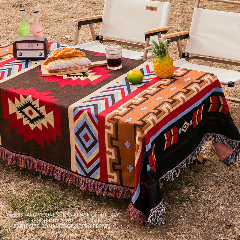 Wholesale Aztec Acrylic Picnic Mats, Camping Tablecloths, Outdoor Lawns, Moisture-proof Floor Mats, Tent Equipment, Thick Blankets