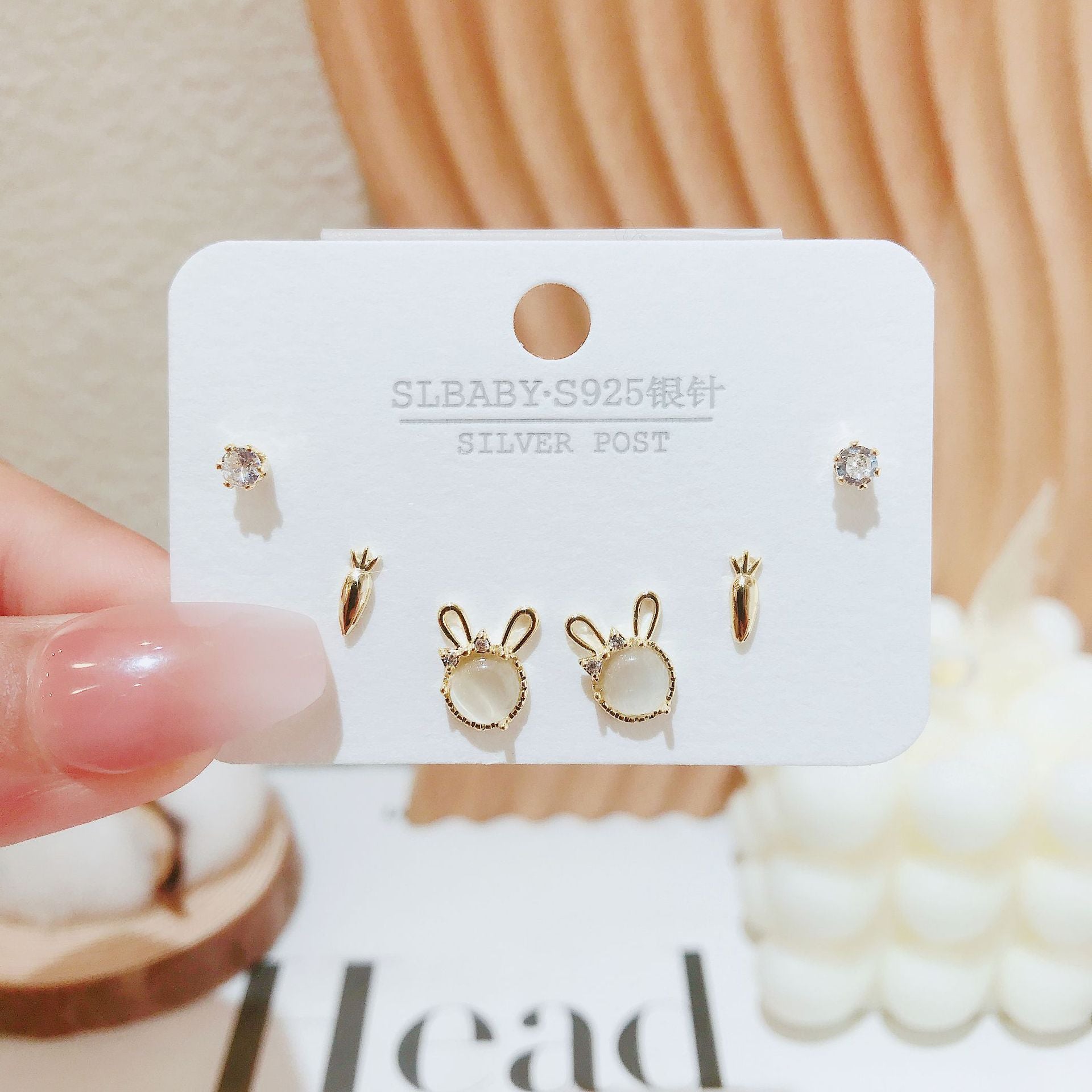 Wholesale cat's eye rabbit small fresh temperament simple sweet cute radish earrings