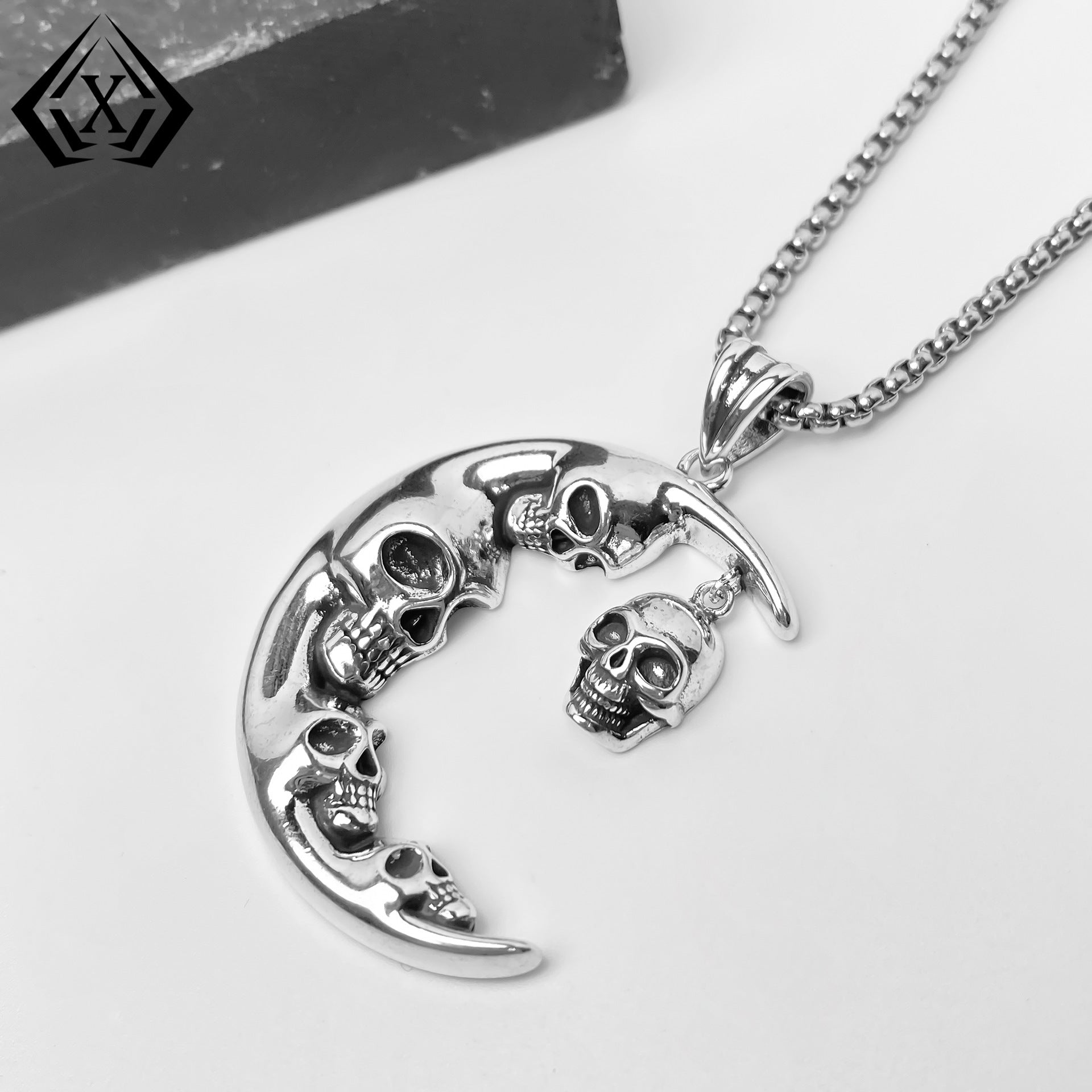 Wholesale  Vintage Gothic Moon Skull Necklace