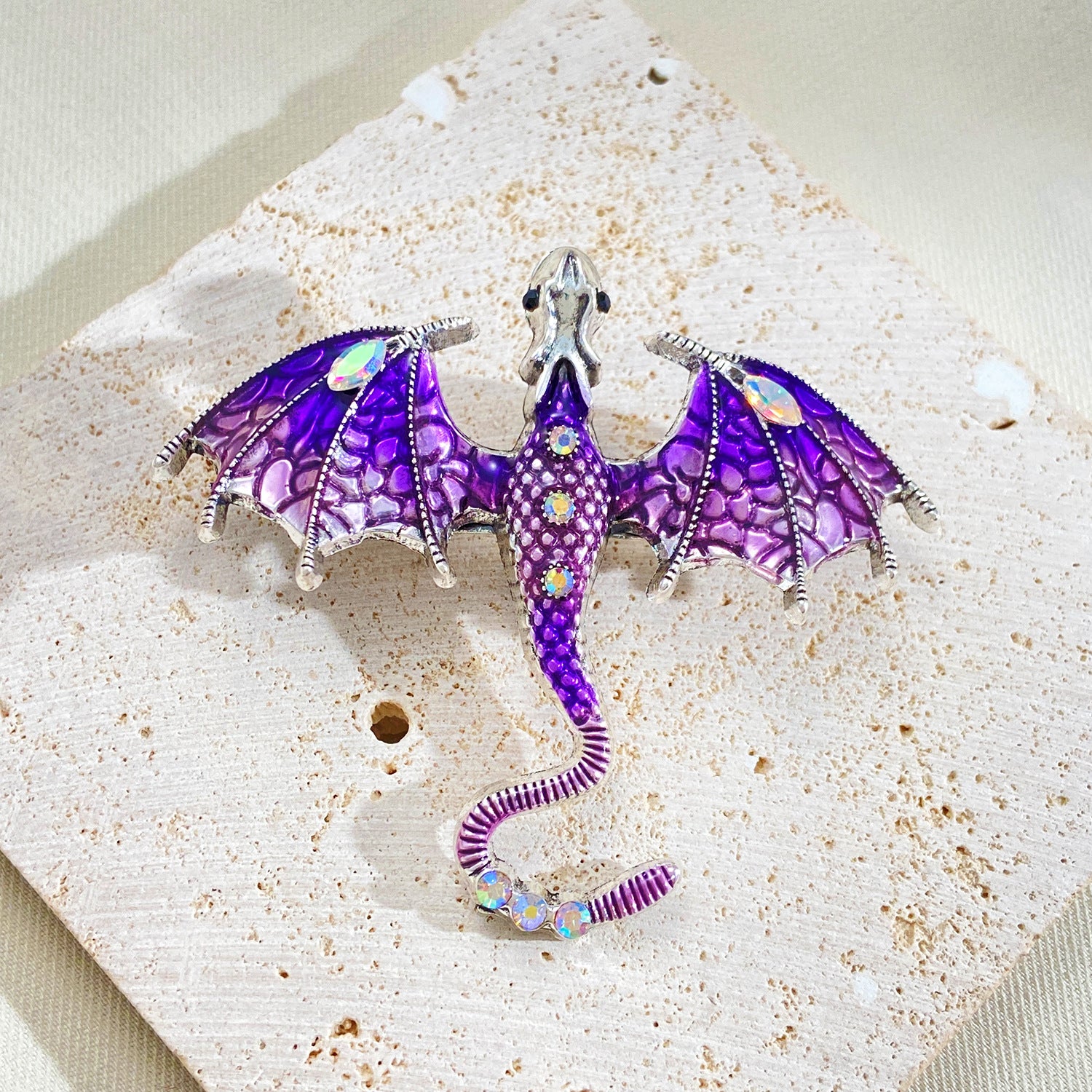 Wholesale Magic dragon-shaped niche enamel colored diamond brooch exquisite suit pin light luxury accessories
