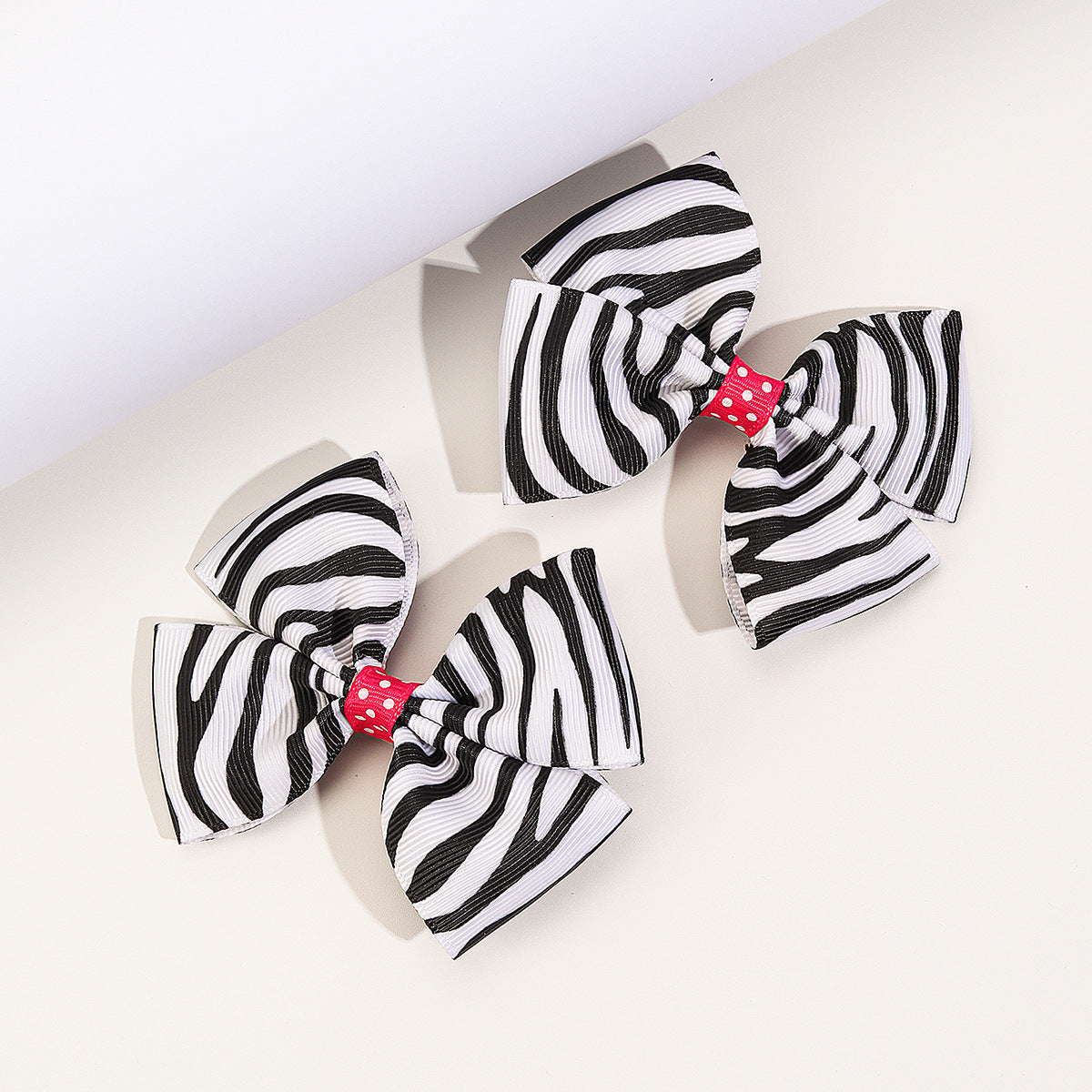 Wholesale  20pcs/pack European and American Cow Pattern Bow Hairpins Popular Kidsren' s Bow Hair