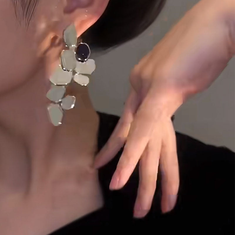 Wholesale Simple Fashion High-end Exaggerated Irregular Metal Piece Earrings