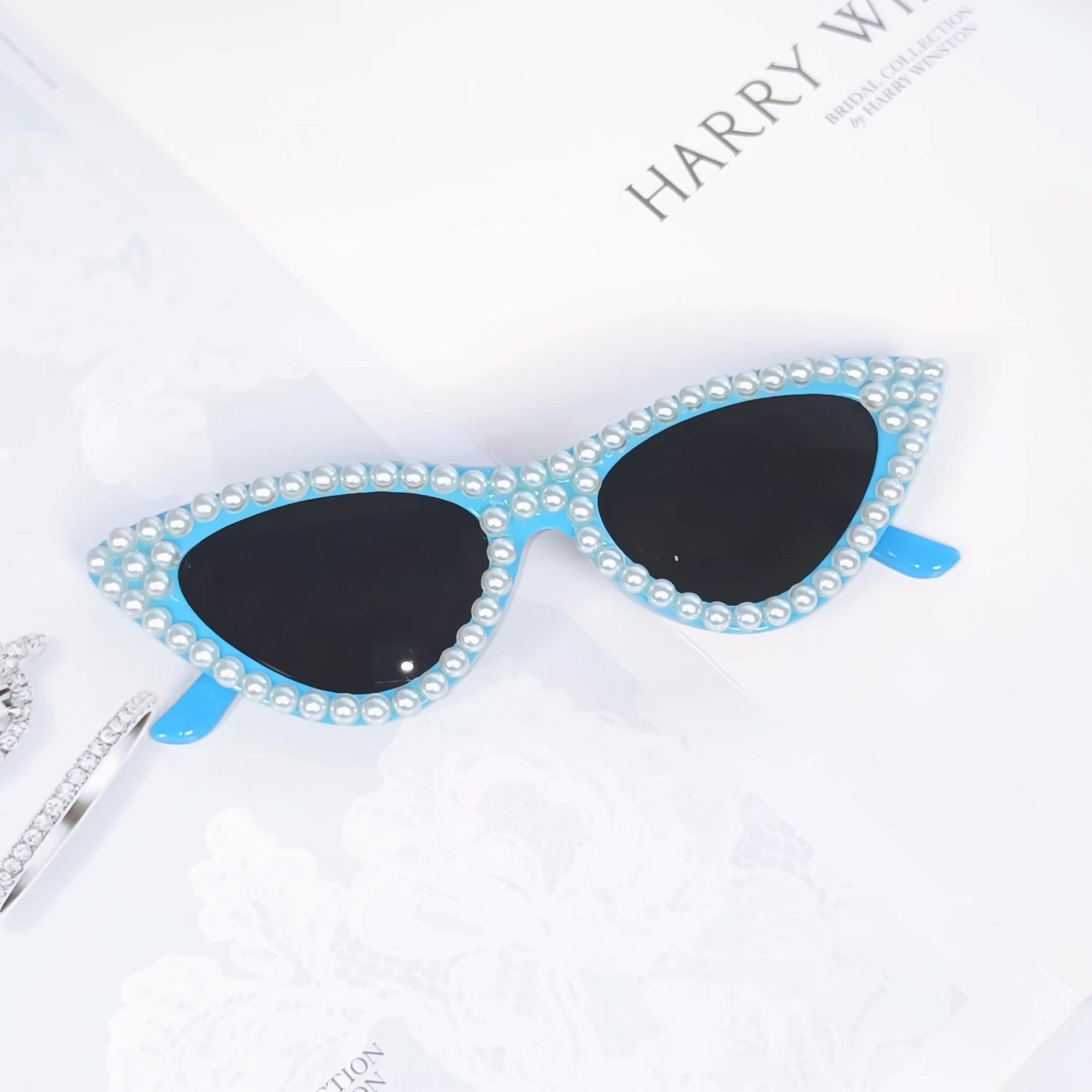 Wholesale Sunscreen Party Triangle Cat-eye Sunglasses with Pearls