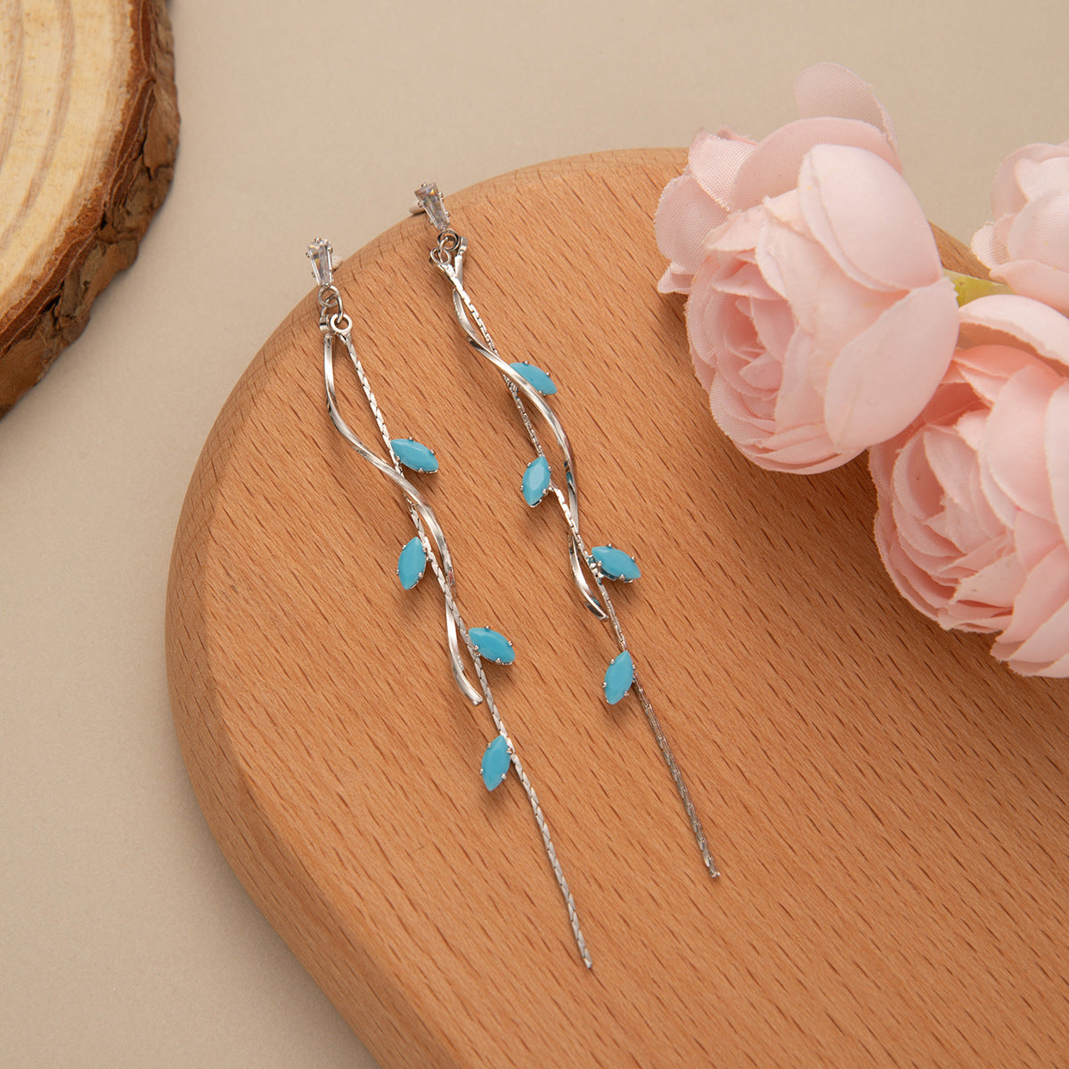 Wholesale Summer style long earrings leaf tassel earrings