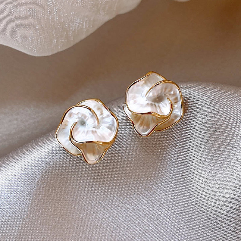 Wholesale S925 silver needle camellia earrings cool style fashion French flower earrings