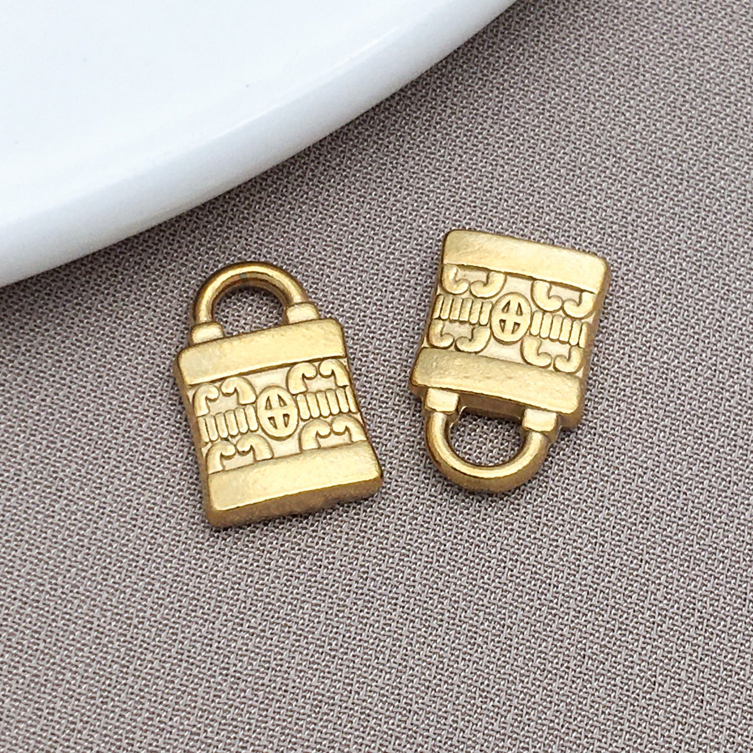 Wholesale Smooth Love Key Love Lock Stainless Steel Pendant