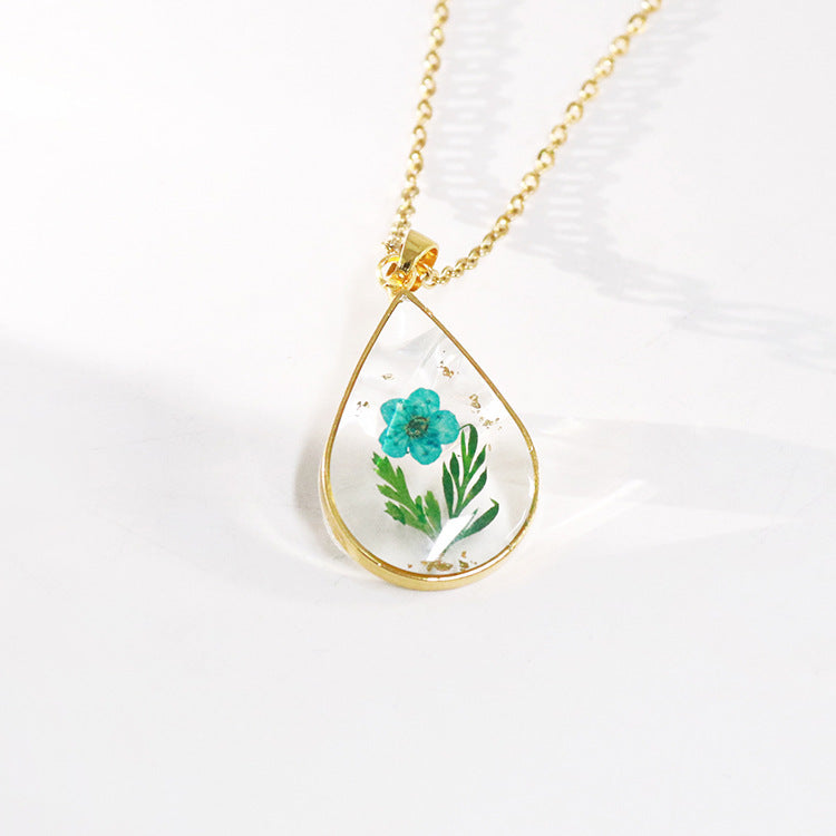 Wholesale 6pcs Drop Shaped December Flower Real Flower Resin Necklace