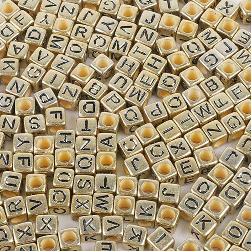 Wholesale 100pcs Acrylic Square Number English Alphabet Beads