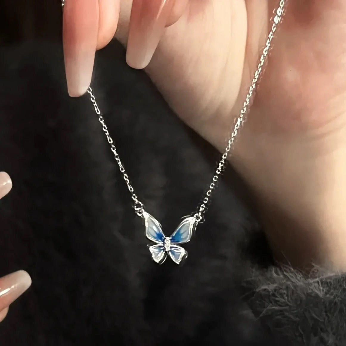 Wholesale Gradient Blue Butterfly Clavicle Necklace