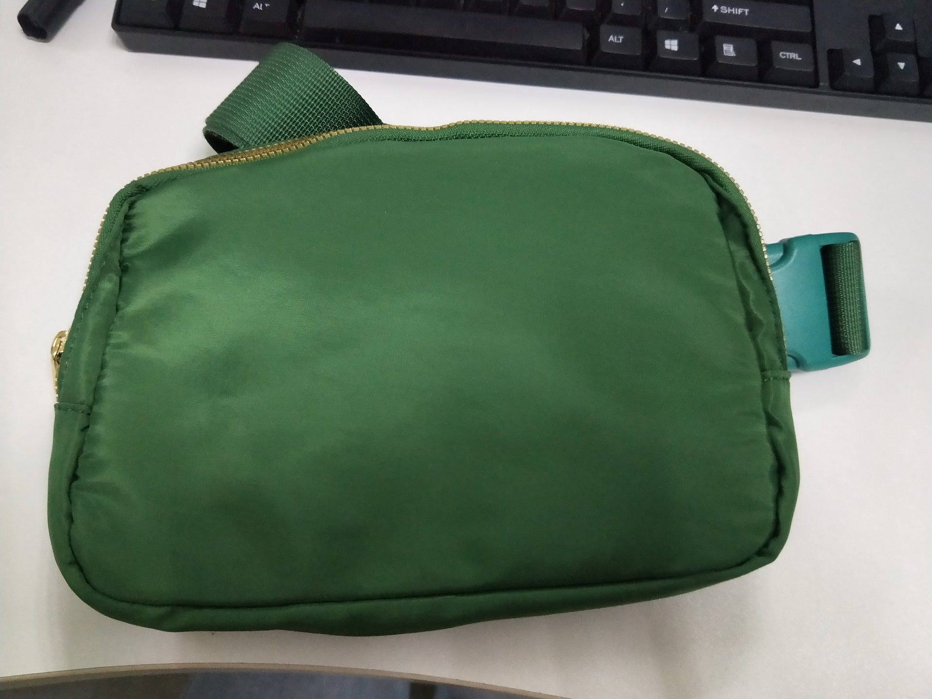 Wholesale Outdoor Sports Running Mobile Phone Fitness Large Capacity Crossbody Waist Bag