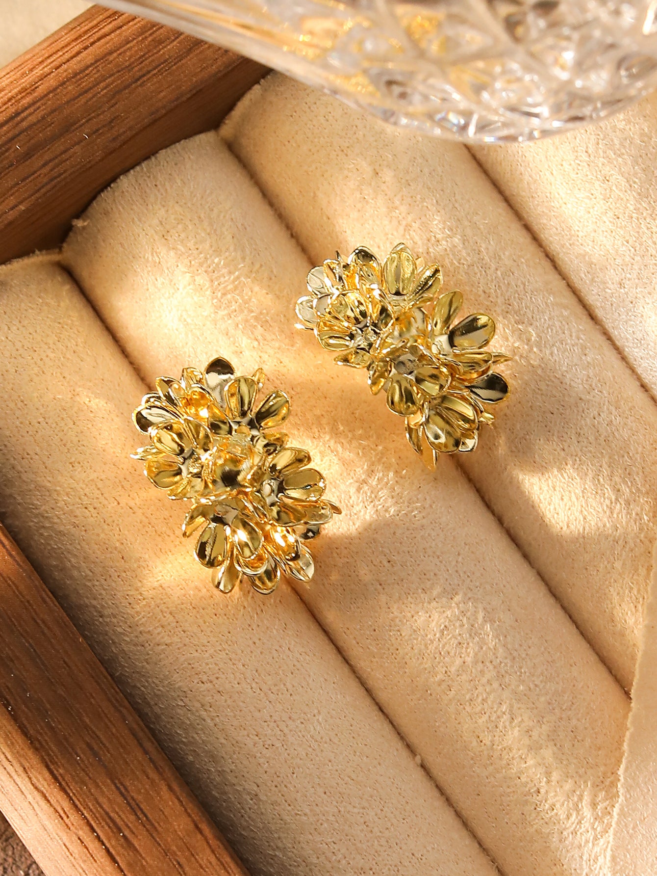 Wholesale Vintage Metal C Hoop Flower Earrings