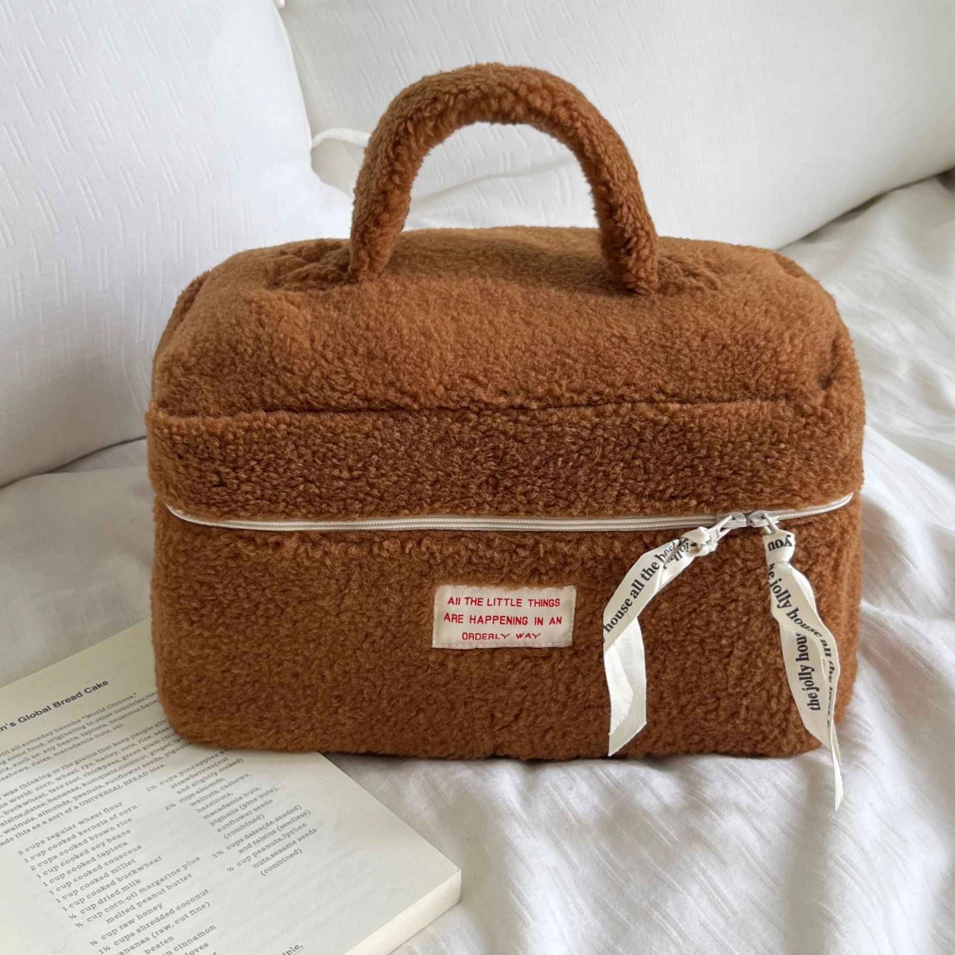 Wholesale Plush Makeup Bags, Wash Bags, Large Capacity Portable Travel Storage Bags