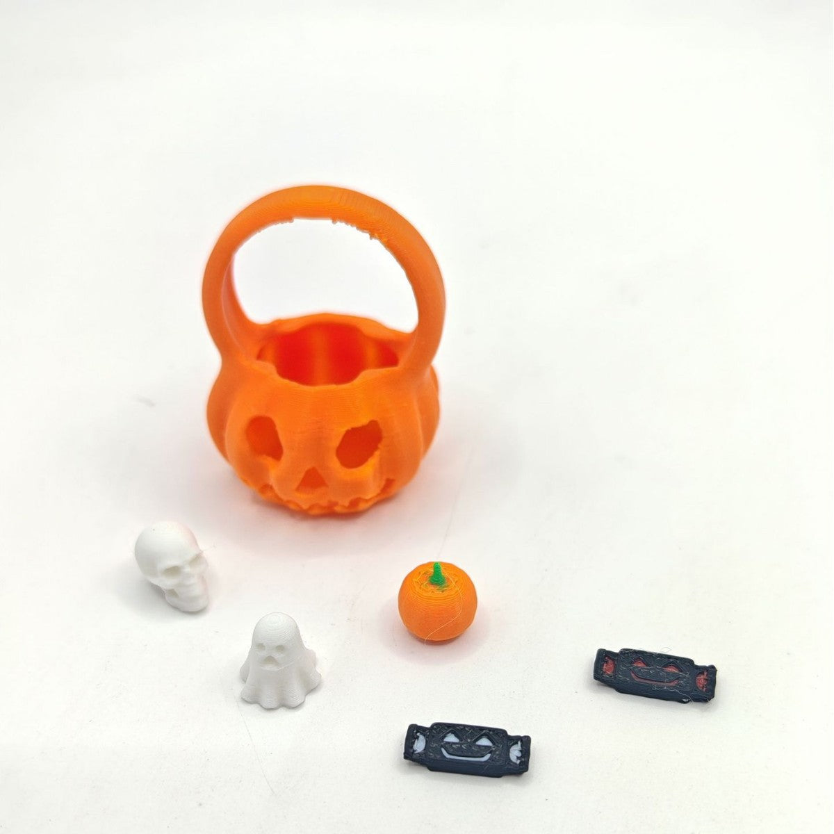 Wholesale 3D Printed PLA  Miniature Pumpkin Ghost Figurine for 1:12 Dollhouse Scene Decor Gift