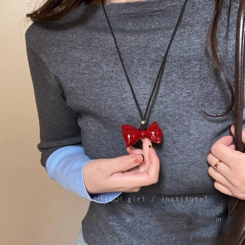Wholesale Red hollow flower heart-shaped necklace