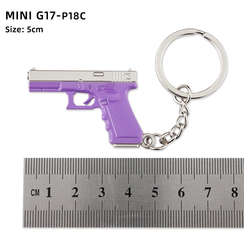 Wholesale Mini Metal Gun Model Keychain P90 S686 Dp-28 Alloy Pendant Small Decorative Toy Office Culture Metal Crafts