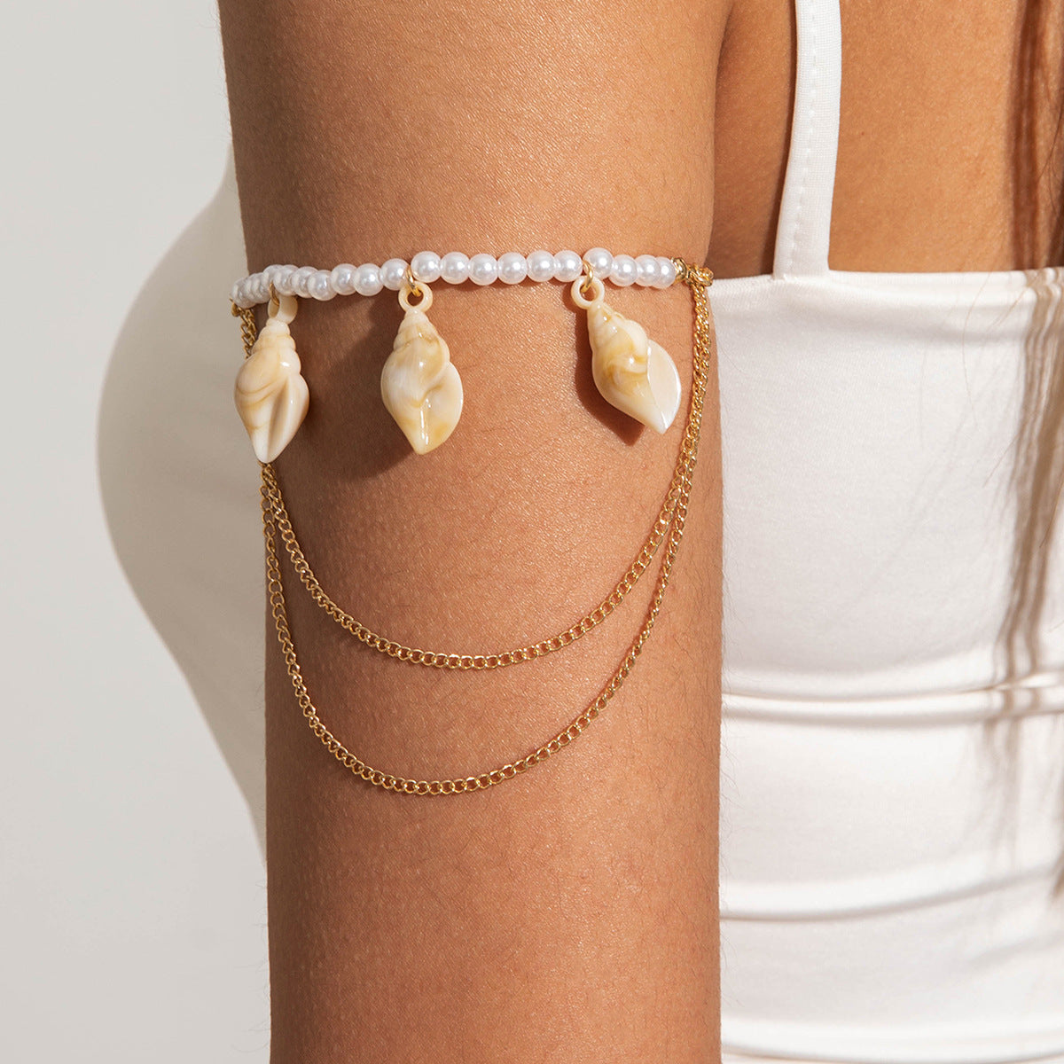 Wholesale Elegant Butterfly Tassel Open Arm Chain Chain Bracelet