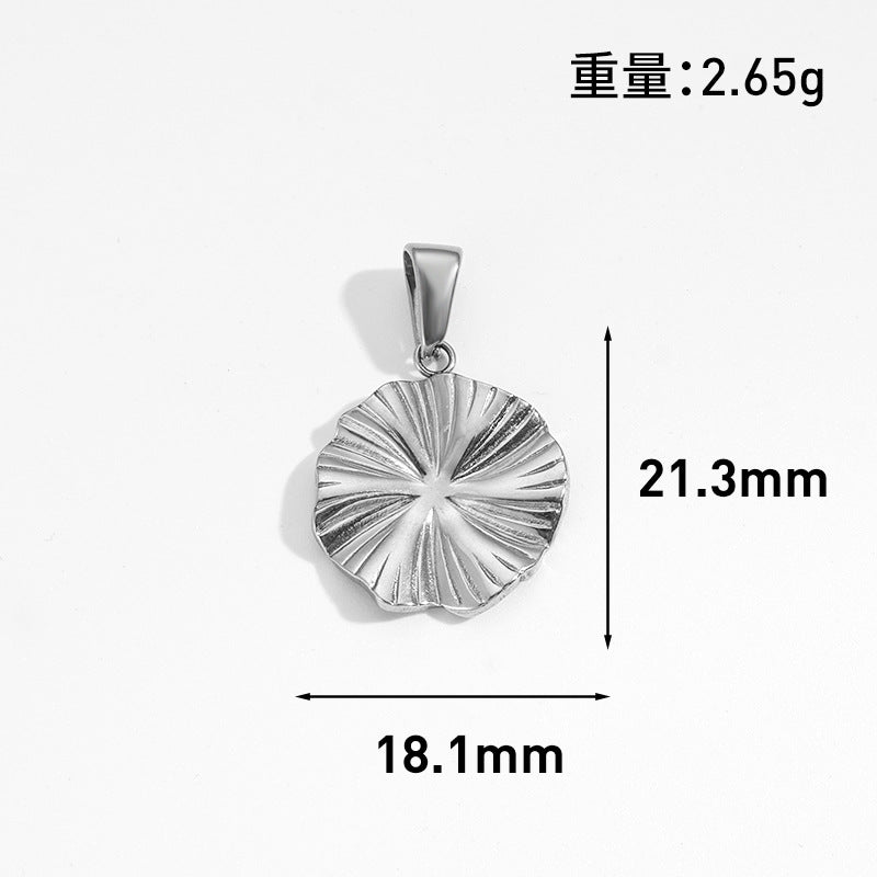 Wholesale 10pcs Retro flower heart-shaped hollow geometric stainless steel pendant
