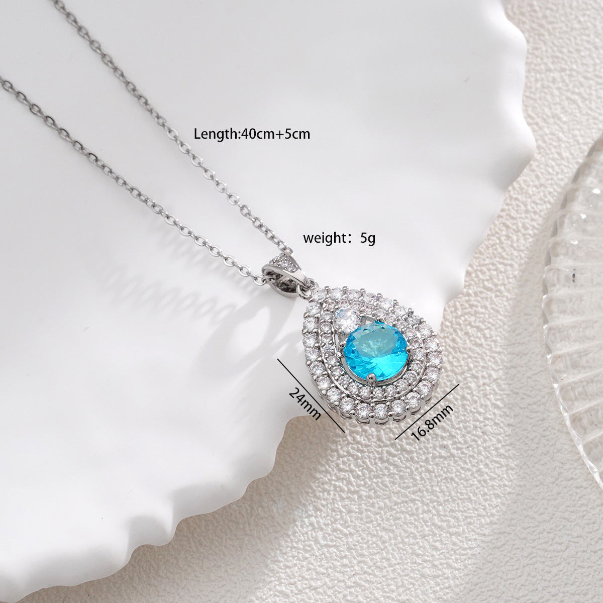 Wholesale Women' s Necklace Love Fresh Simple Clavicle Chain Pendant