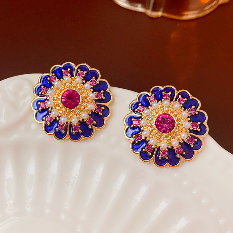 Wholesale Vintage Earrings Palace Style Earrings