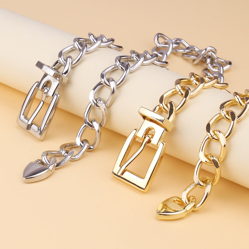 Wholesale Thick Chain Buckle Clavicle Necklace