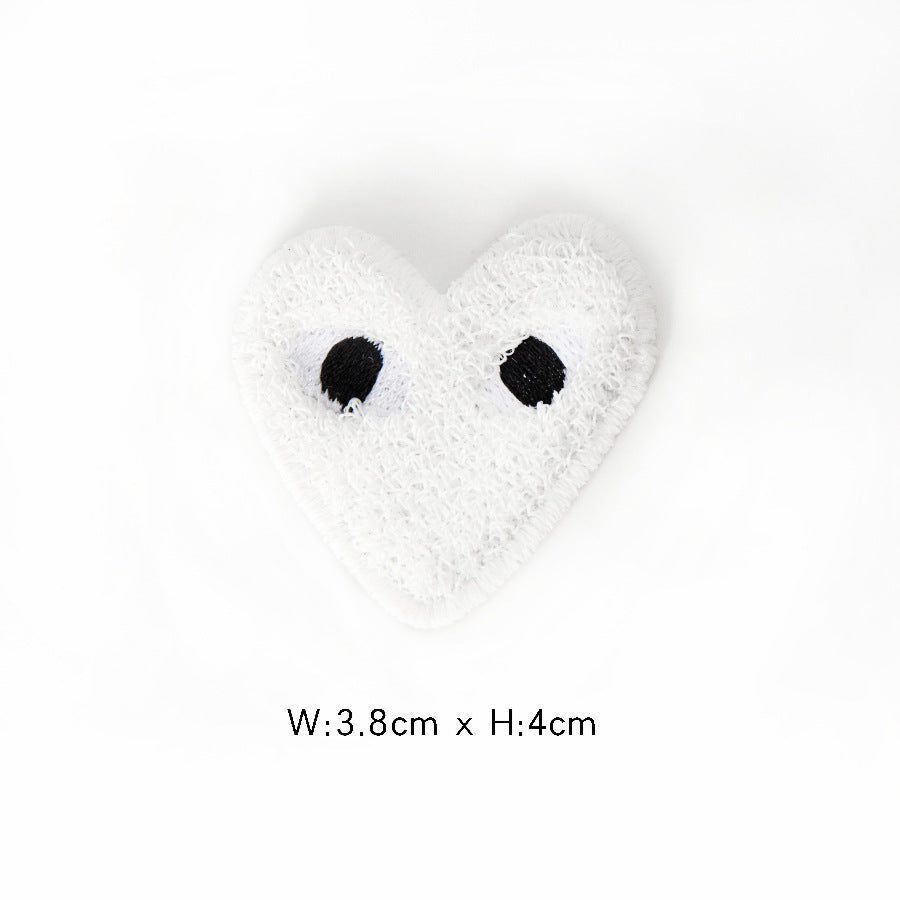 Wholesale Heart Eyes Embroidered Patch Hand Sewn DIY Towel T Shirt Decoration Craft Supply