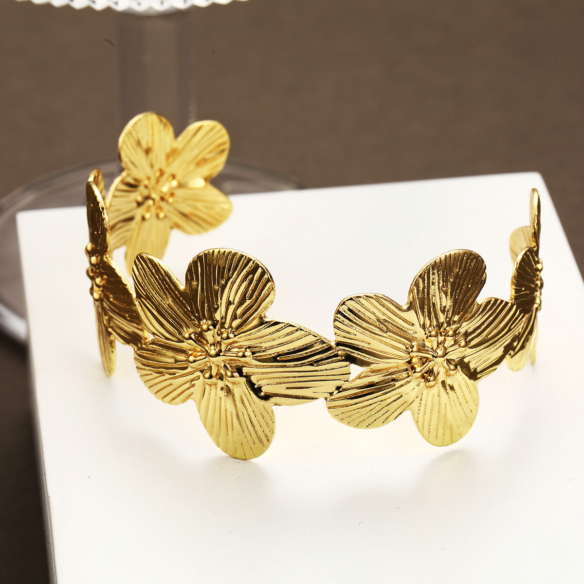 Wholesale Exaggerated creative geometric flower open bracelet