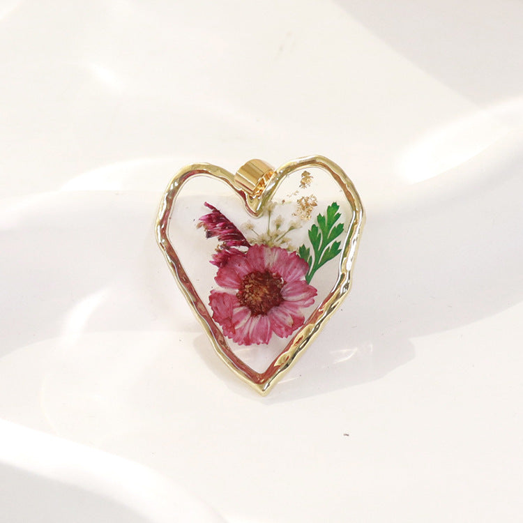 Wholesale 6pcs Irregular Love Month Flower Real Flower Pendant Resin Accessories