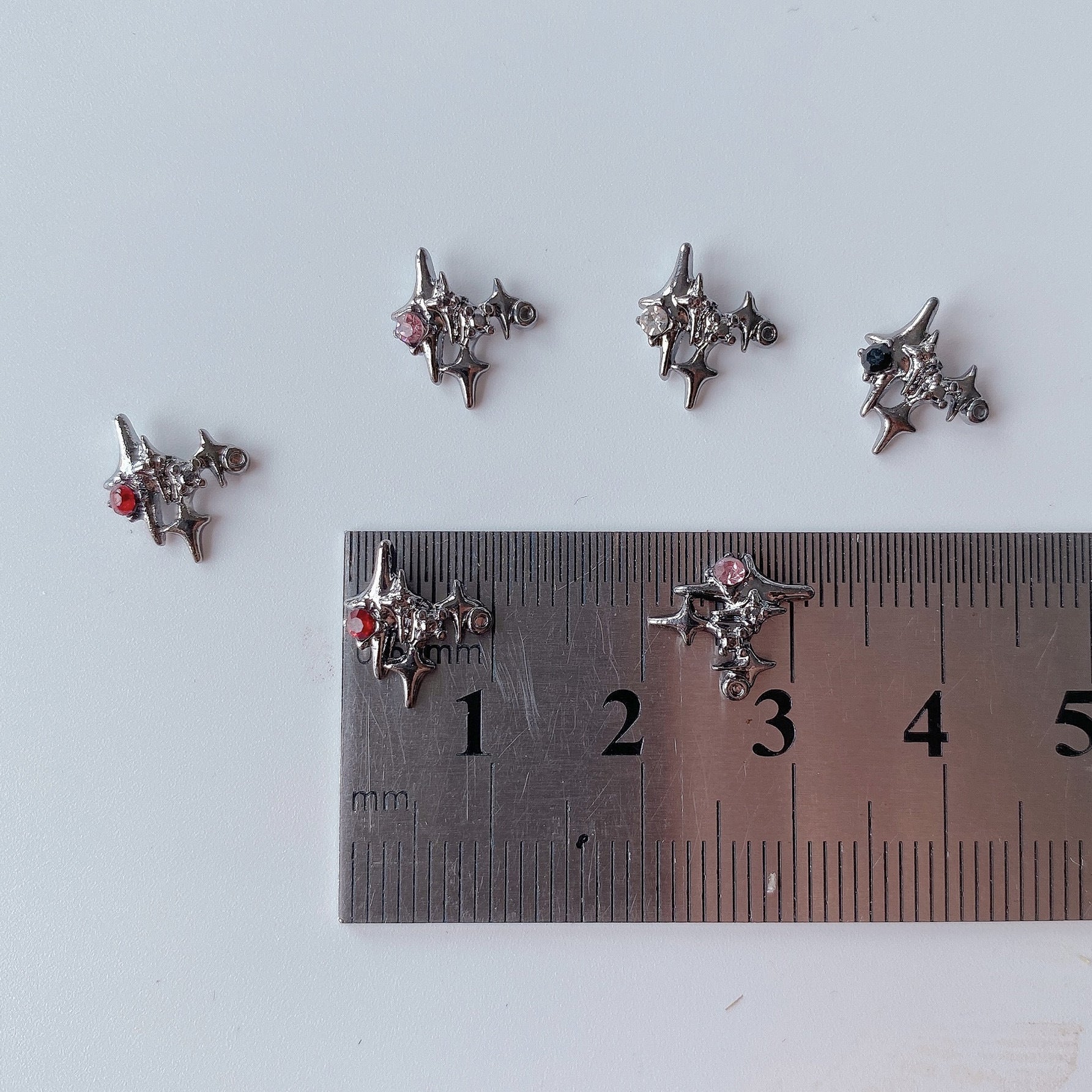 Wholesale 5PCS/Pack Cool Star Manicure Cloth Spirit Dark Alloy Decoration