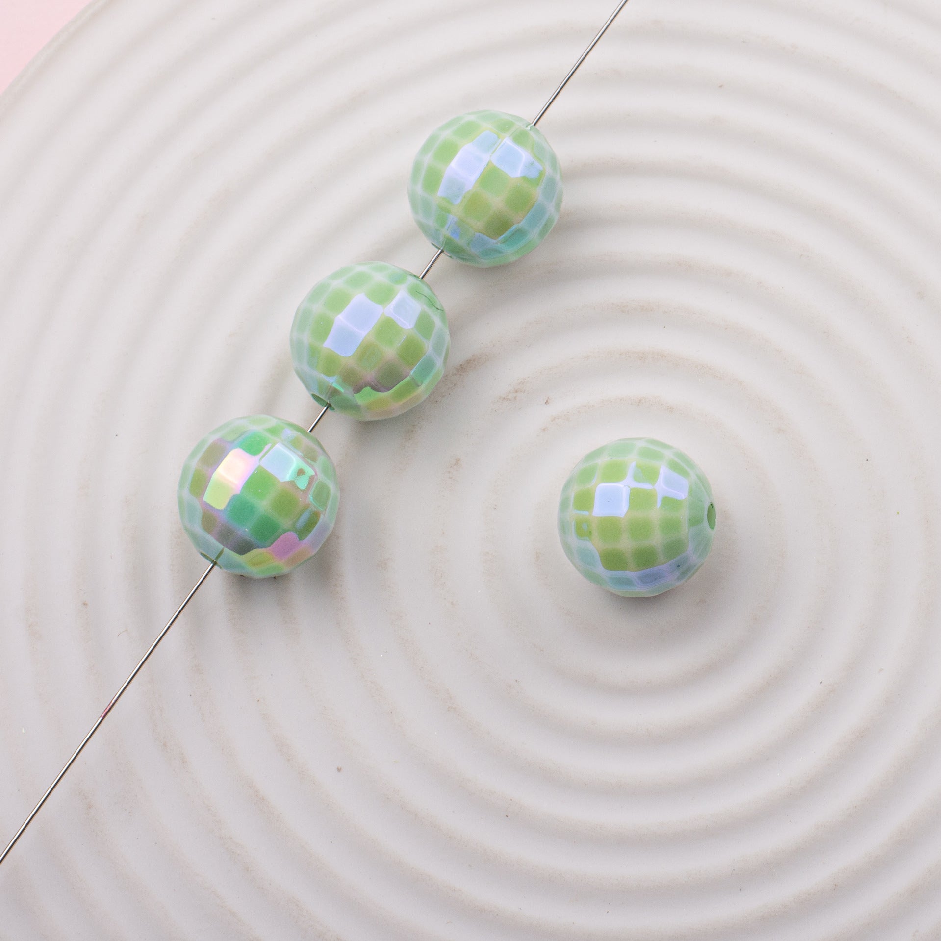 Wholesale 10PCS AB Color-plated Color-plated Acrylic Cut Surface Round Beads 16mm Lattice Beads