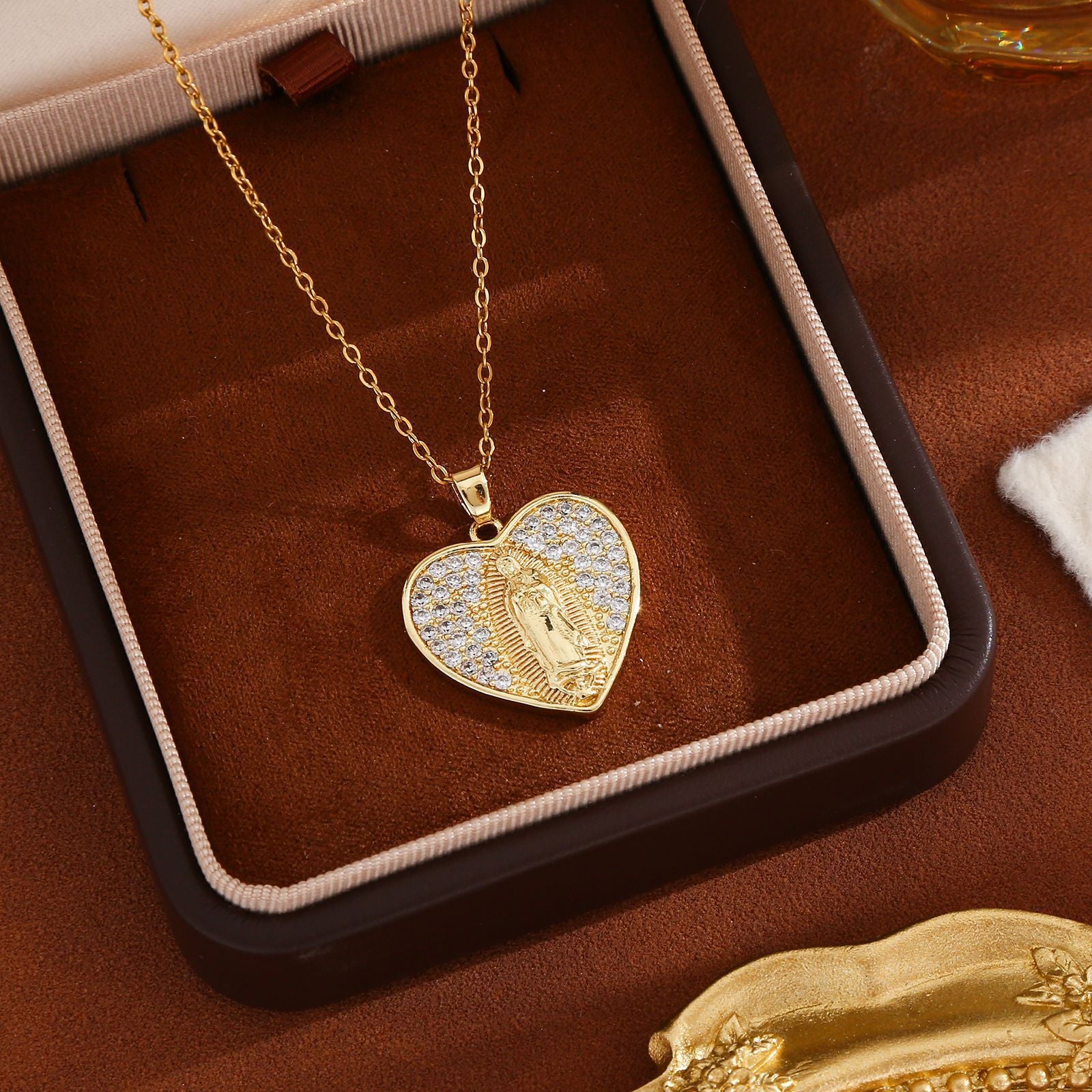 Wholesale Micro inlaid love heart Titanium Steel Necklace