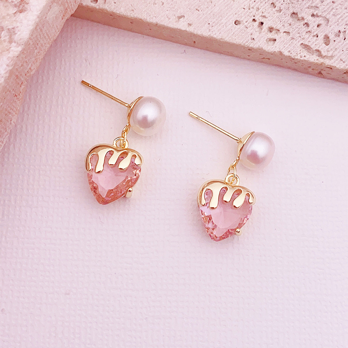 Wholesale Freshwater Pearl Zircon Heart Earrings