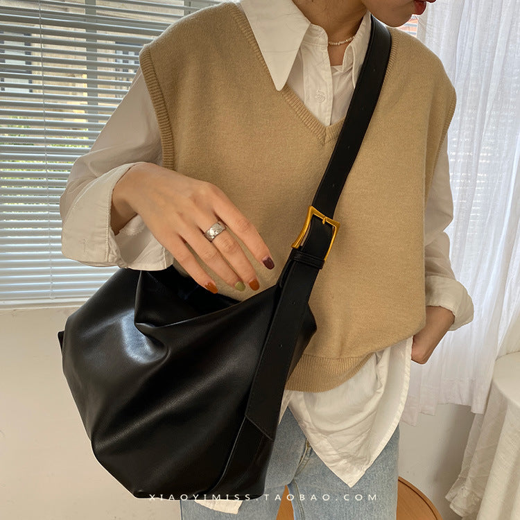 Wholesale Soft and Simple Shoulder Crossbody Bag