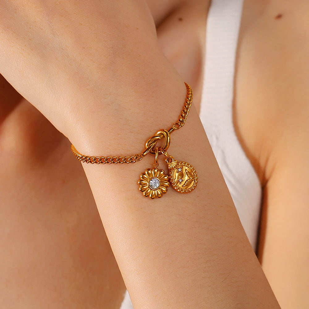 Wholesale Sun,  Moon,  Stars,  Sun,  Heart Bracelet Necklace Pendant Stainless Steel