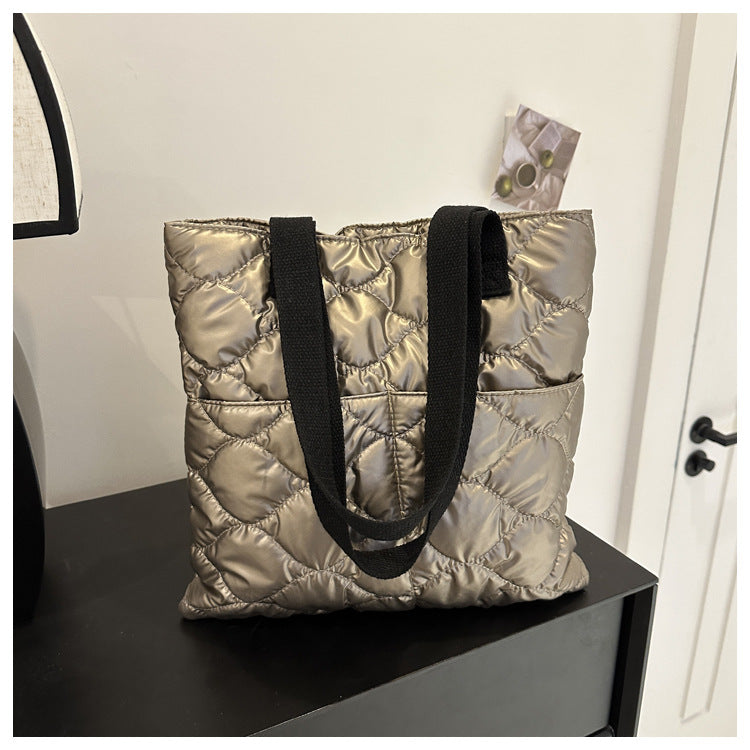 Wholesale Autumn and Winter High-capacity Cotton Clothes, Hand-held Single Shoulder Bucket Bags