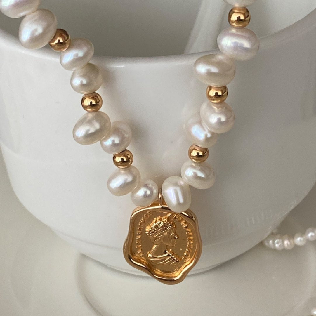 Wholesale Fashionable Pearl Stone-Shaped Pearl Necklace