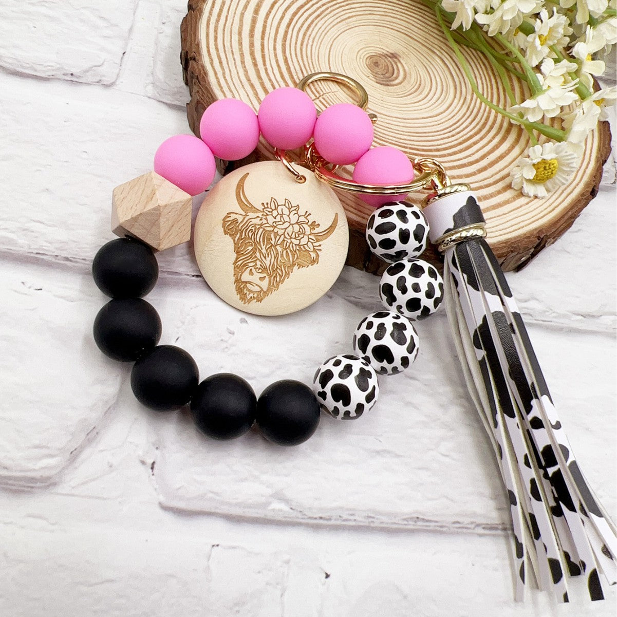 Wholesale Western Style Dairy Wood Beads Silicone Beaded Round Wood Pieces Yak Keychain