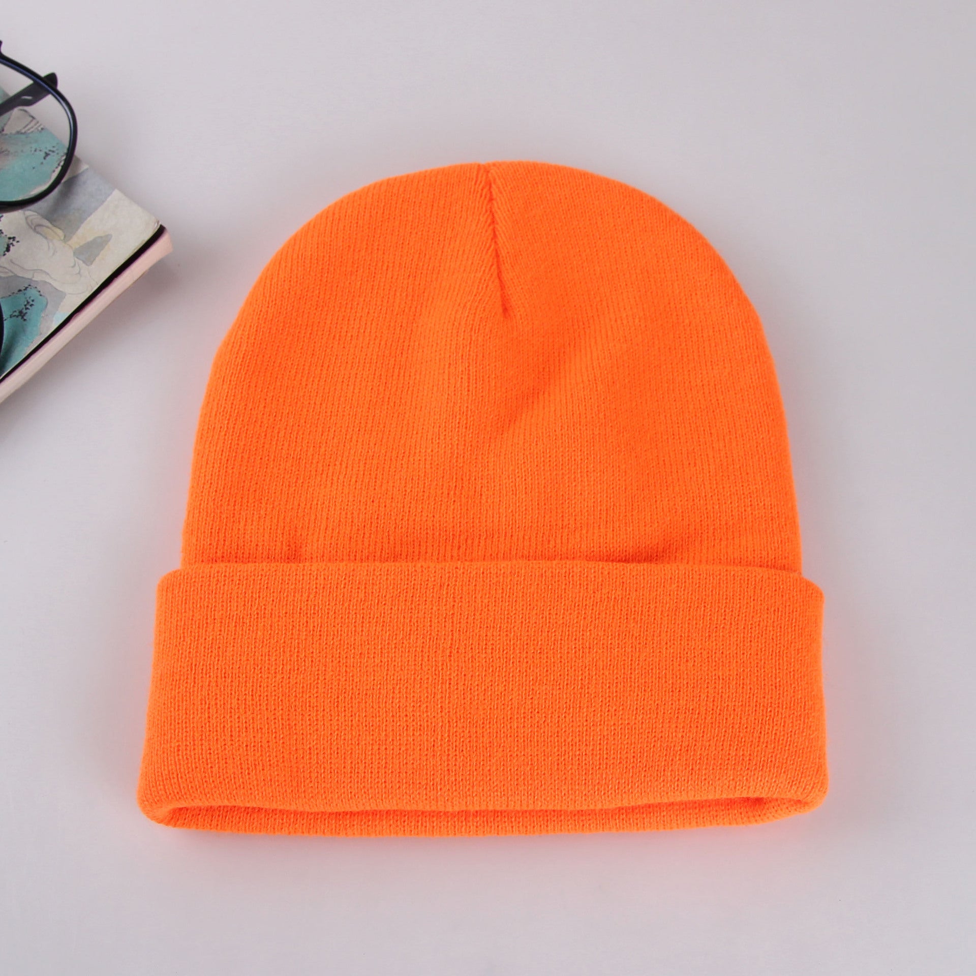 Wholesale Acrylic Rolled Edge Solid Color Knitted Hat Beanie