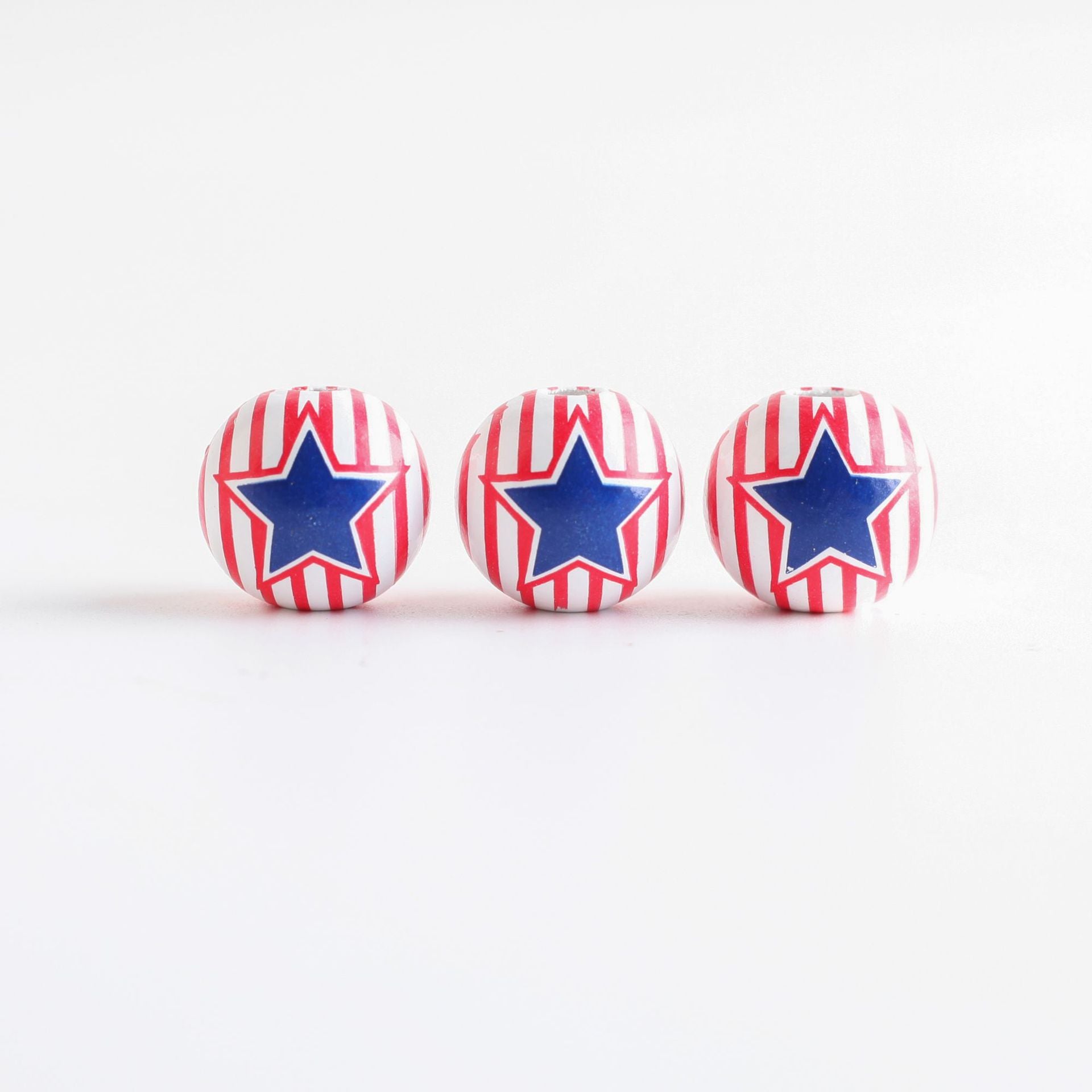 Wholesale of 10PCS/PACK Independence Day Wreath Printed Wooden Beads