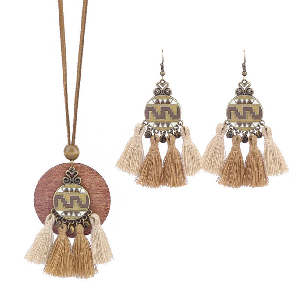 Wholesale Palace Vintage Tassel Alloy Earrings