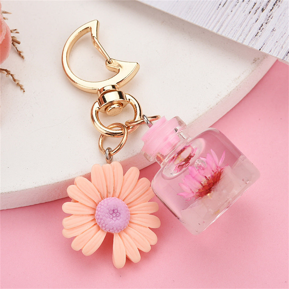 Wholesale Zinc Alloy Moon Buckle Small Chrysanthemum Keychain