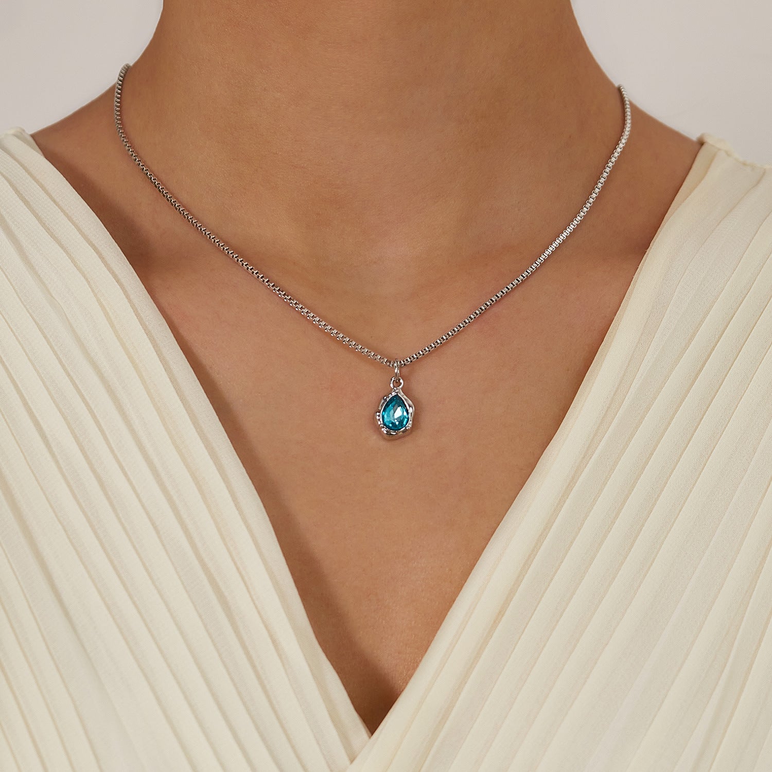 Wholesale Teardrop-shaped Blue Zircon Pendant Simple Stainless Steel Clavicle Chain