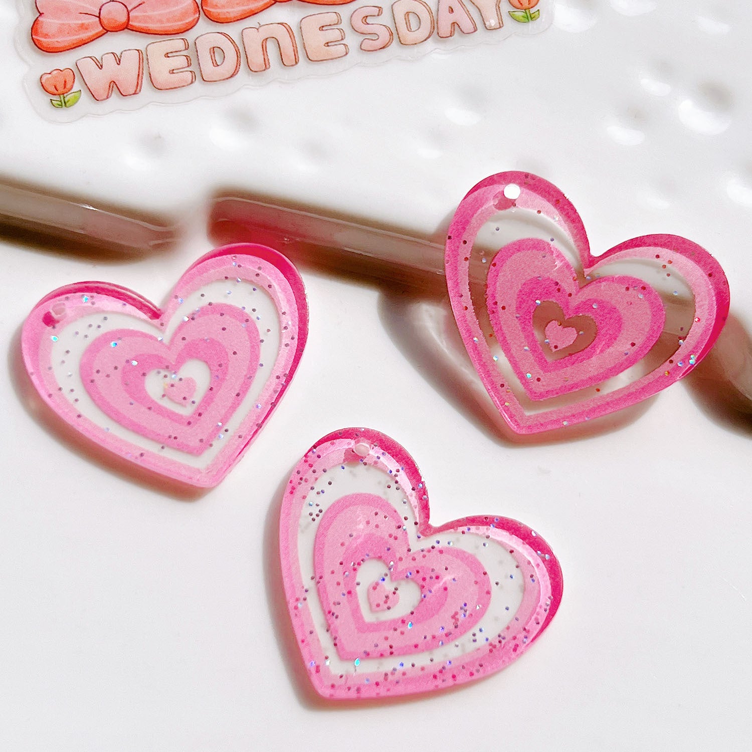 Wholesale 5pcs Acrylic Heart Accessories FlatBack with Holes