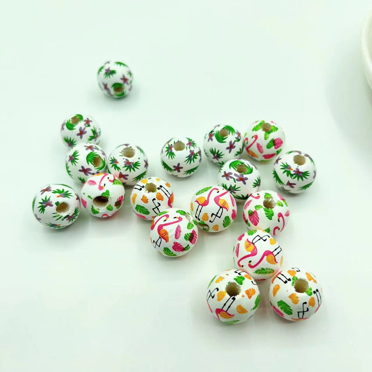 Wholesale of 50PCS/PACK Printed Wooden Beads